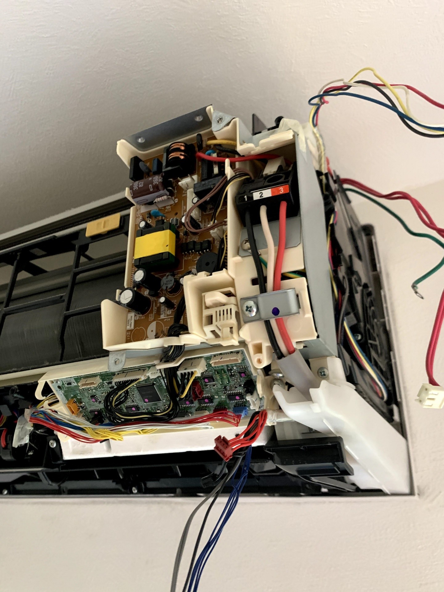 日立(HITACHI)おそうじ機能付きエアコンクリーニング、白くまくんRAS 