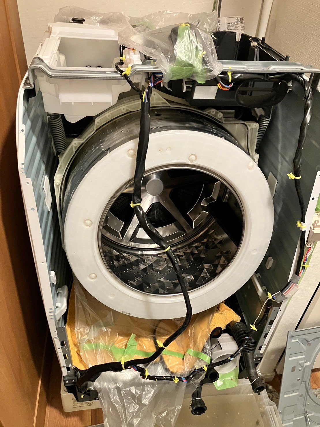 地域限定送料無料　超美品分解清掃パナドラム型洗濯乾燥機　NA-VX800BL パナソニック、ドラム式洗濯機(NA-VX800B)、横浜市金沢区で分解